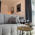 Urban Apartments Opolska 10 No 77A - Rooftop Garden - Free Garage *