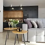 Urban Apartments Opolska 10 No 77A - Rooftop Garden - Free Garage *