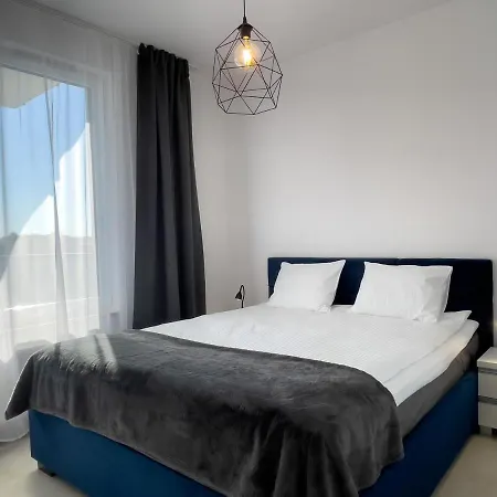 Urban Apartments Opolska 10 No 77A - Balcony - Air Condition - Rooftop Garden - Free Garage