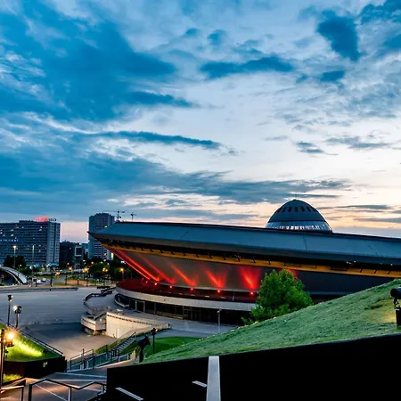 Urban Premium, Opolska 10 No 77a, Free Garage, Self Check-in 아파트